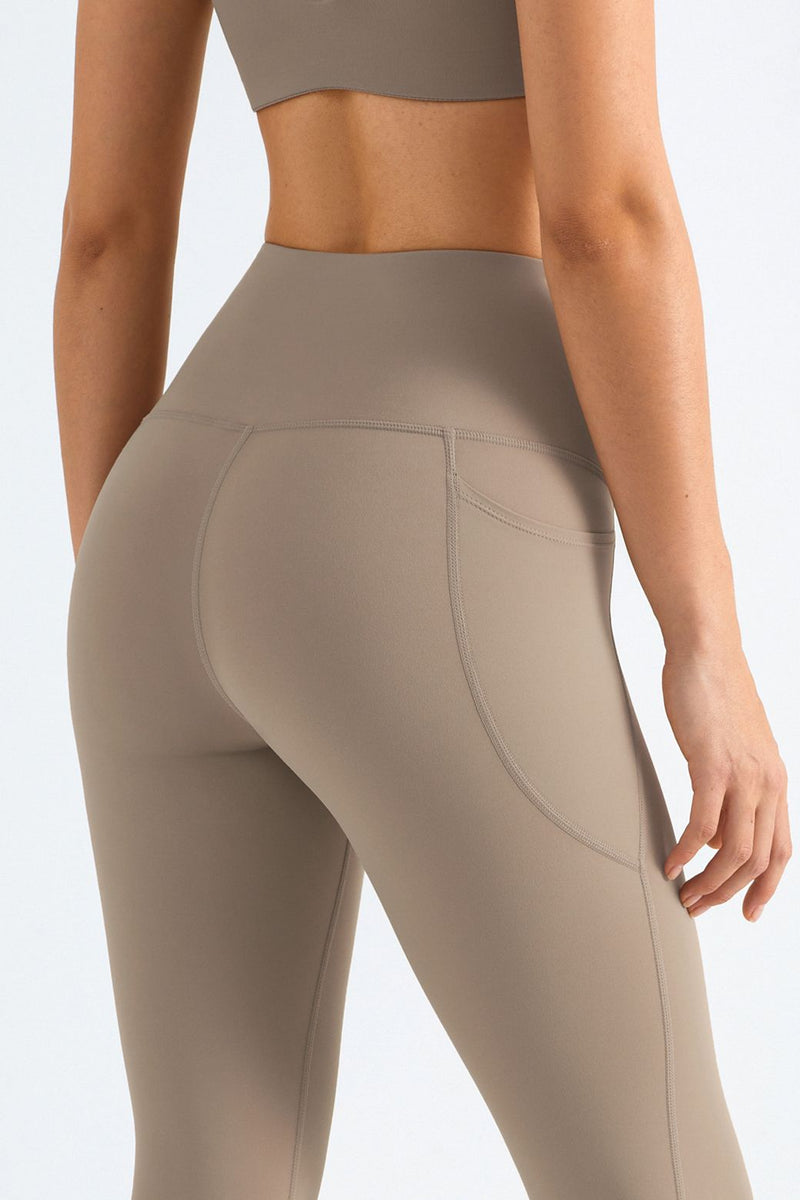 High-Rise Gym Leggings with Pockets